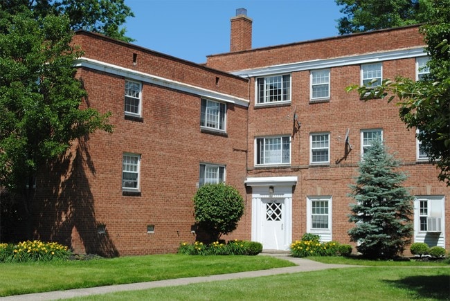 Building Photo - 25501 Lakeshore Blvd