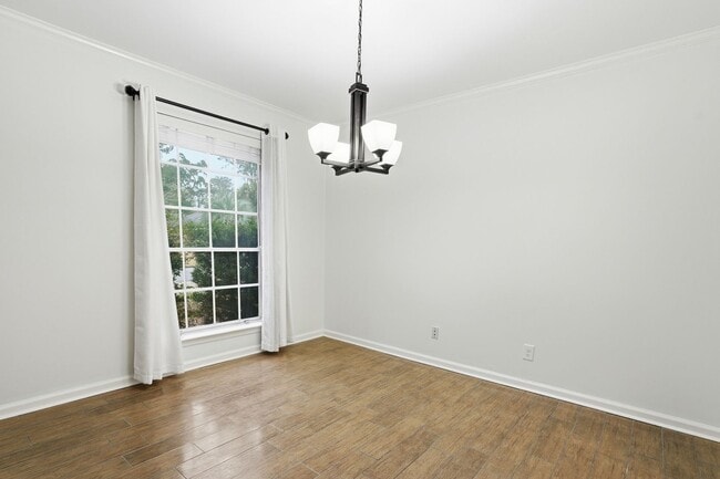 Building Photo - Ranch Home in Wilmington Park For Lease