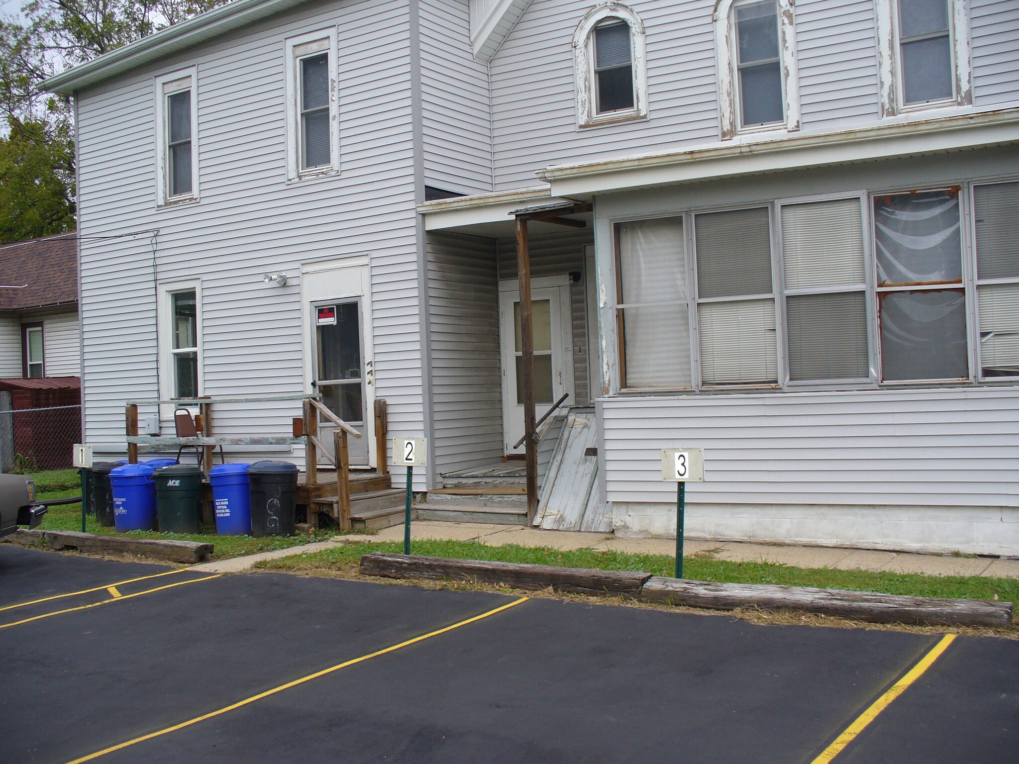 Building Photo - 409 9th St