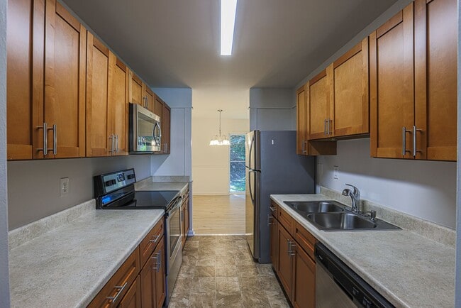 Building Photo - 821 Johahn Dr