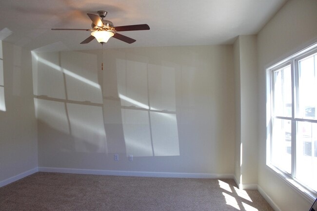 Building Photo - 113 Cedar Point Ln