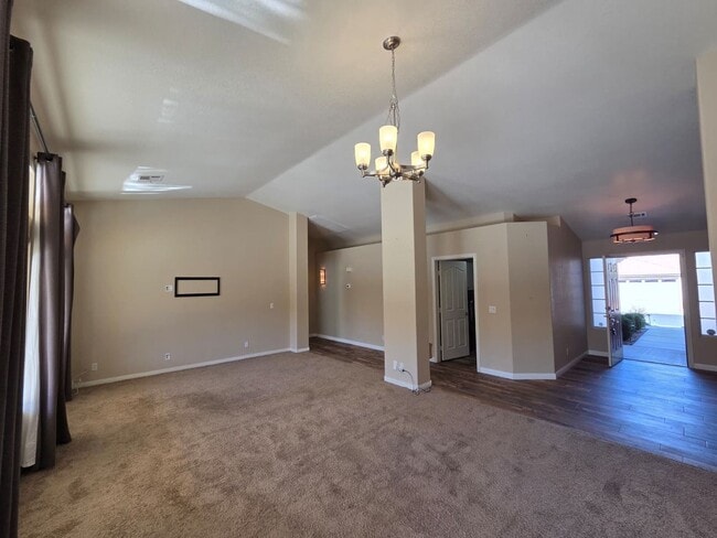 Building Photo - Single-Story 3 Bed / 2.5 Bath Home w/ Private Pool, Spa