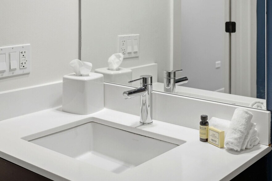 Building Photo - 417 S Dearborn St