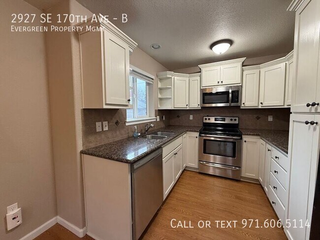 Building Photo - 2927 SE 170th Ave