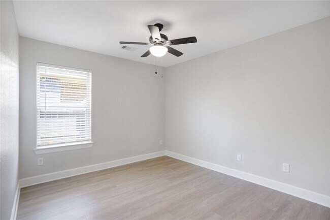 Building Photo - 4235 Palmetto Grv Ln