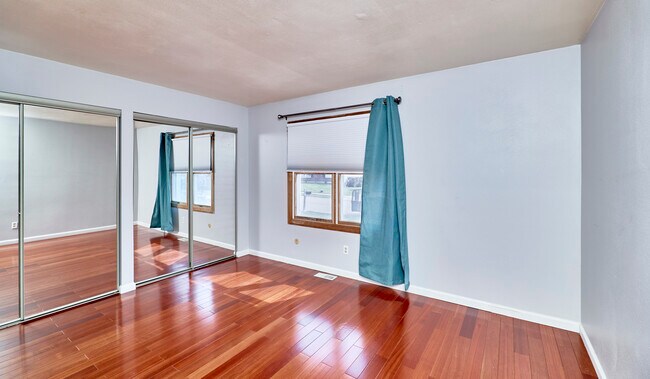 Building Photo - 15481 Duxbury Way