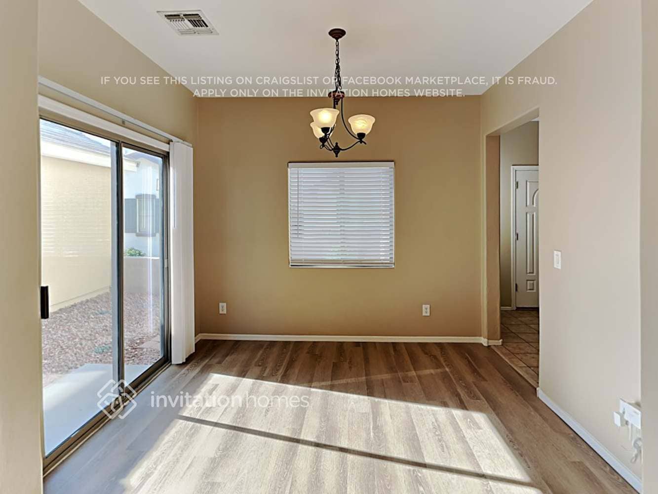 Building Photo - 4648 E Laurel Ave