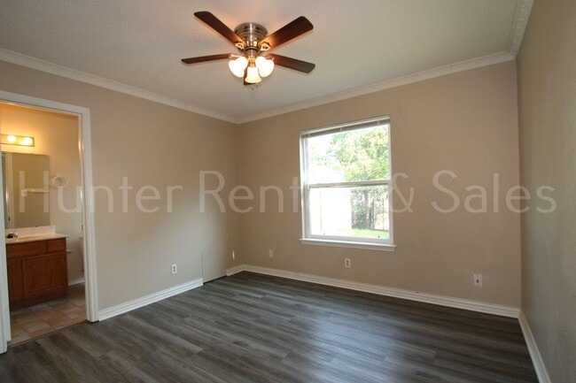 Building Photo - Two Story Willowsprings Home