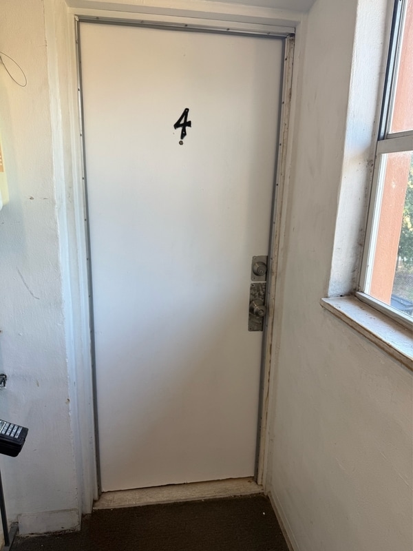 Building Photo - 2112 9th Ave N