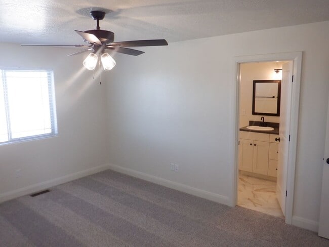 Building Photo - 3 Bed - 2.5 Bath, Newer Construction, Larg...