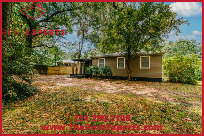 Building Photo - 5005 N Hillwood Cir