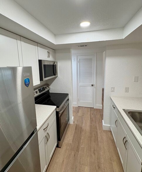 Building Photo - 4810 S Dauphin Ave