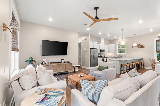 Building Photo - 156 Summer Breeze Ln
