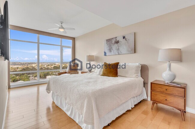 Building Photo - 475 Redwood St