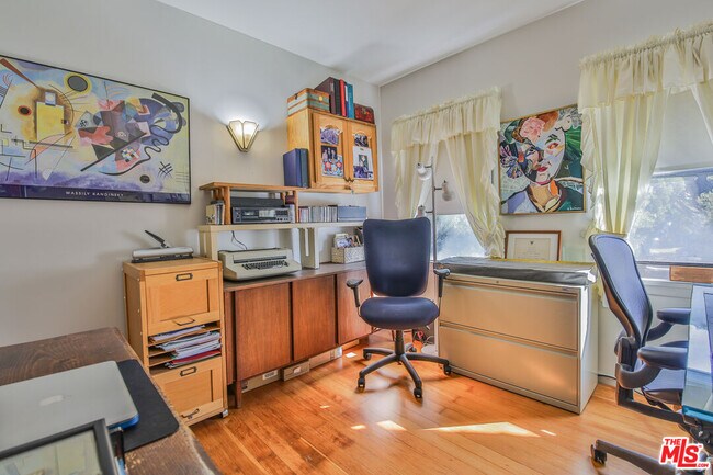 Building Photo - 4174 Madison Ave