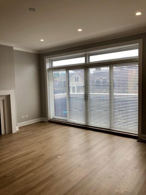 Building Photo - 4 bedroom in Chicago IL 60657