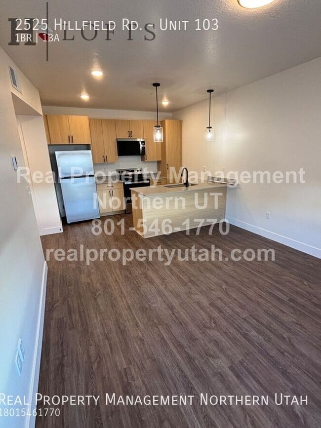 Building Photo - 2525 N Hill Field Rd