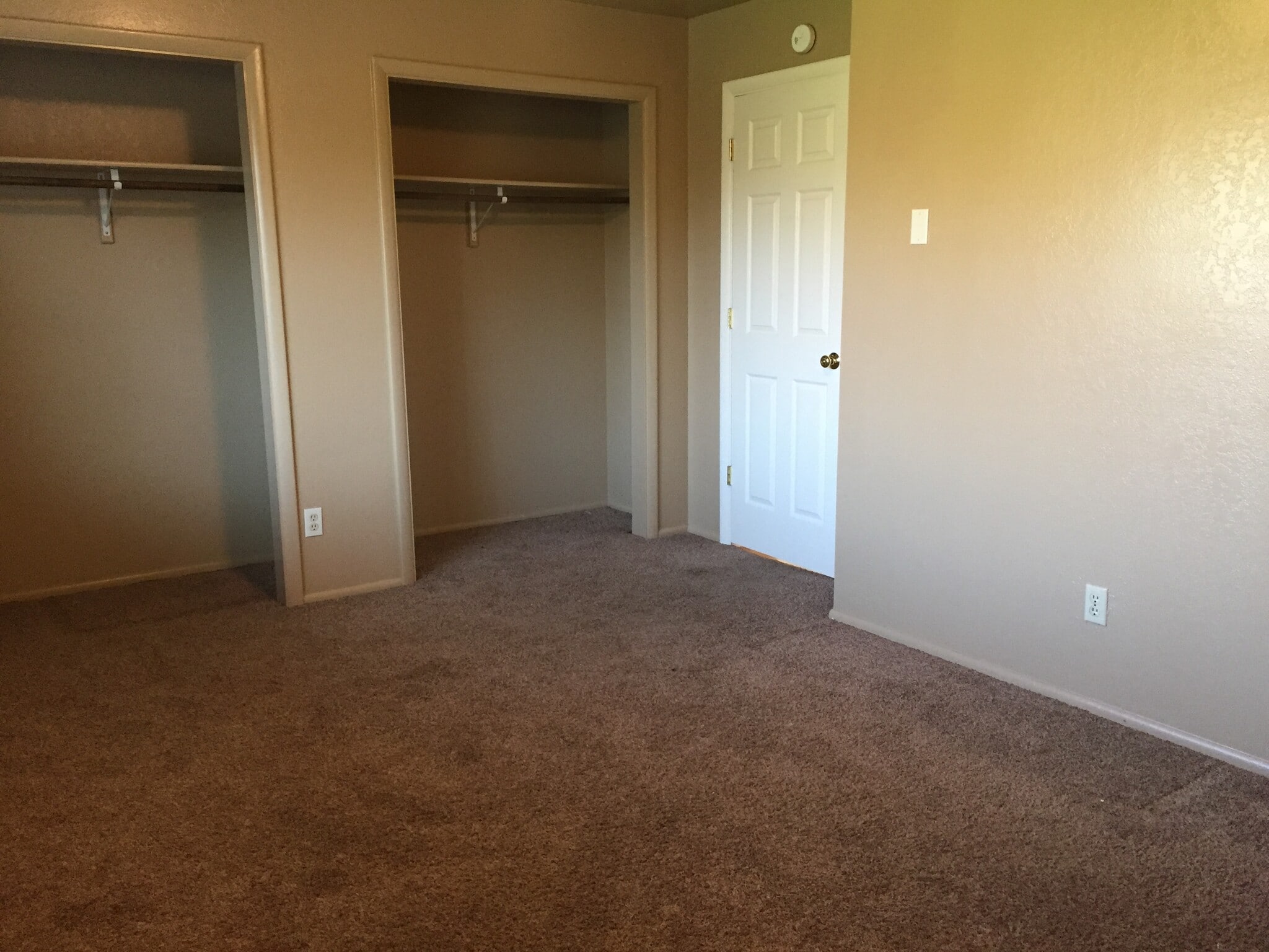 Primary Bedroom - 206 W Linden St