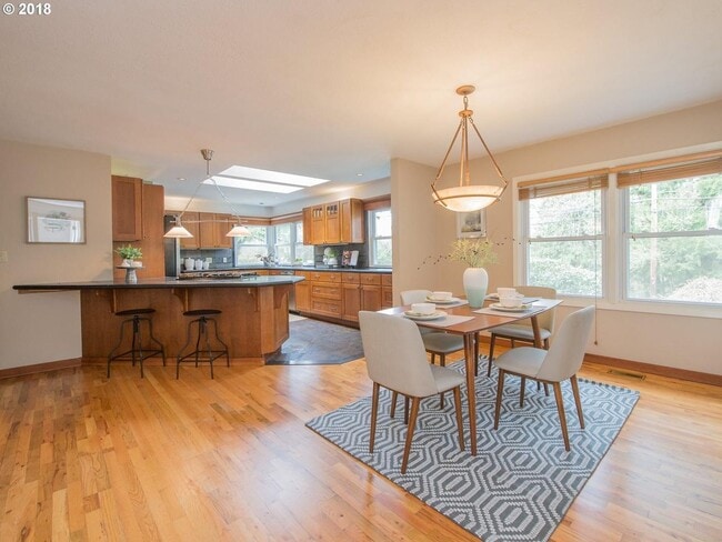 Building Photo - 6400 SW Vermont St