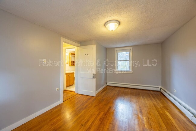 Building Photo - 70 Snipsic Lake Rd