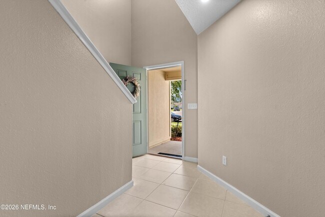 Building Photo - 8704 Lake George Cir W