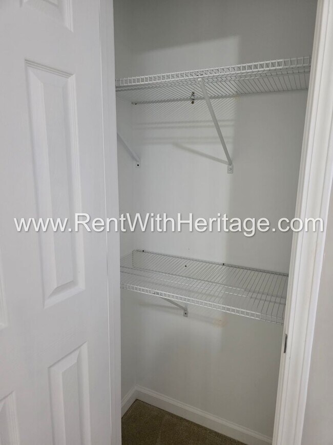 Building Photo - Stunning New 4bd/ 2.5ba / Immaculate / Attention to Detail/ Great Location