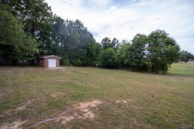 Building Photo - 1777 Clover Rd