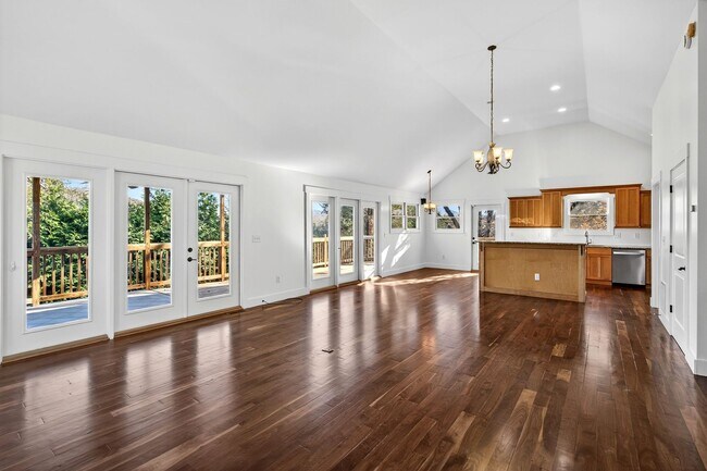 Building Photo - Asheville Rental-Beverly Hills Area