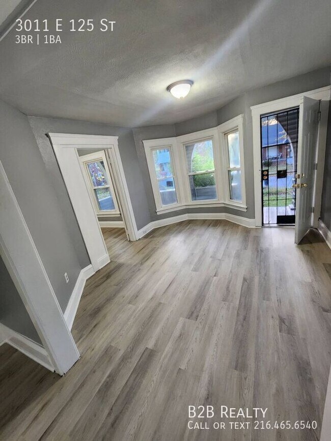 Building Photo - 3011 E 125th St