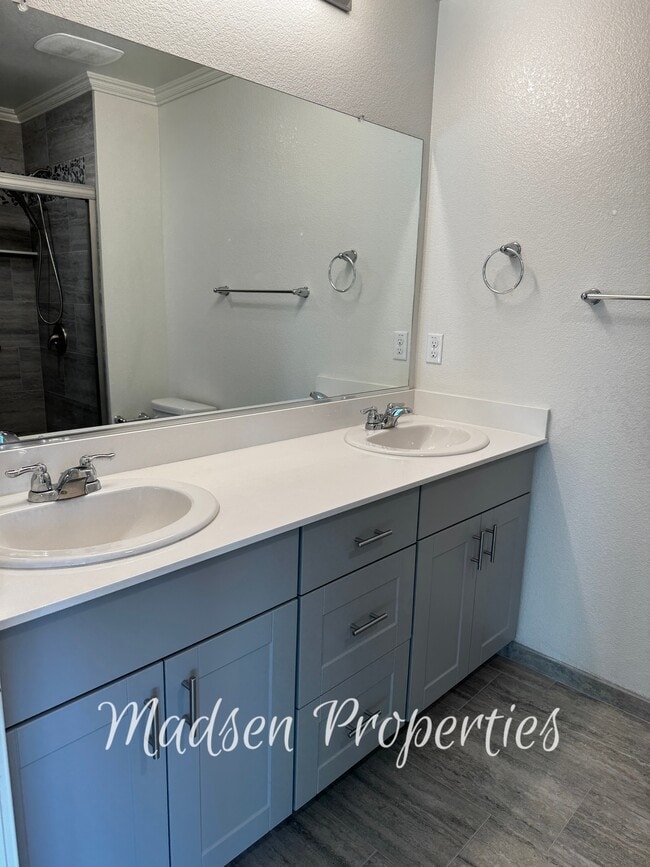 Building Photo - 114 Christian Ave