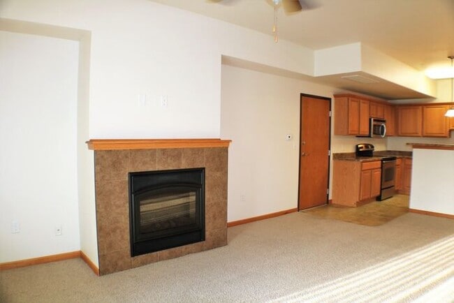 Building Photo - $1,225 | 1 Bedroom +Bonus Room, 1 Bathroom Condo | Pet Friendly* | Available for August 1st, 2026...