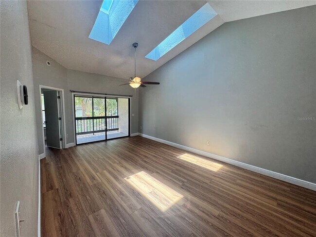 Building Photo - 3118 S Semoran Blvd