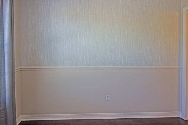 Building Photo - 2713 Bay Club Dr