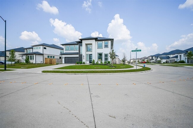 Building Photo - 8906 Luddenham Lilac Ln