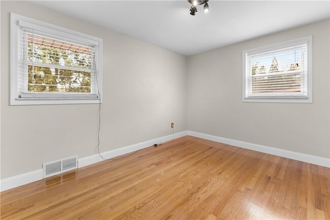 Building Photo - 1274 Folkstone Dr