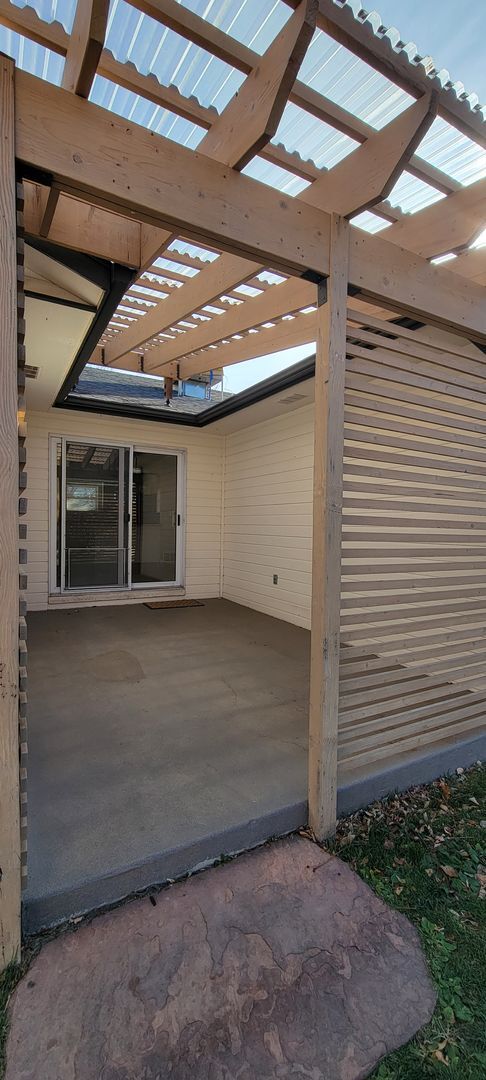 Building Photo - 2213 Twinflower W