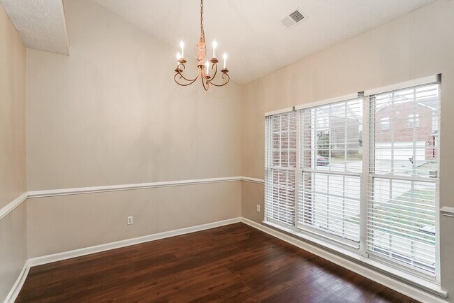 Building Photo - 3153 Skinner Dr