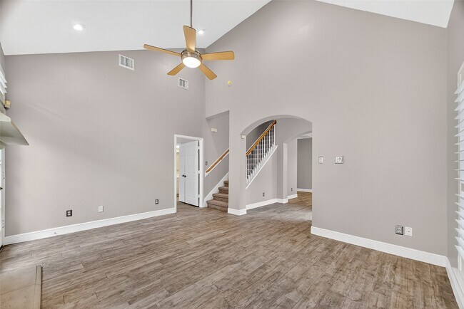 Building Photo - 1408 S Friendswood Dr