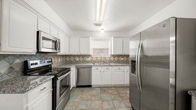 Building Photo - Spacious 4-bedroom in Pearland ISD!