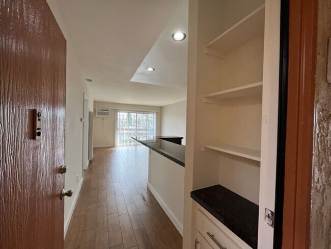 Building Photo - Citrus Cove Apartments 1 br