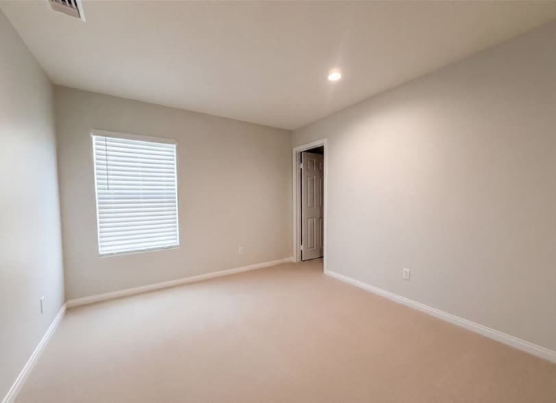 Building Photo - 26666 Dash Dr