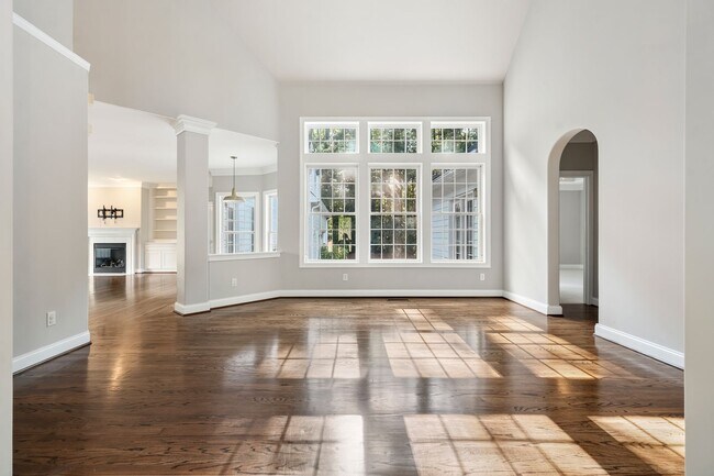 Building Photo - 30135 Porter Dr