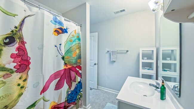 Full bathroom attached to bedroom #2 - 107 Abbots Glen Ct