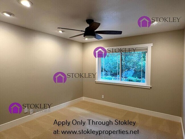 Building Photo - 66 Cuesta Way