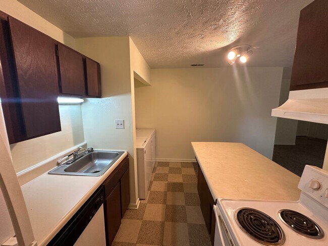 Building Photo - 6376 Applecross Ave