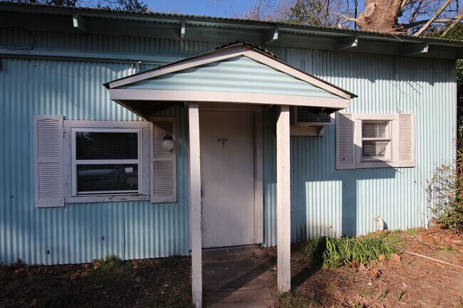 Building Photo - Coming Soon: 2 Bedroom, 1 Bath (Plus Bonus...