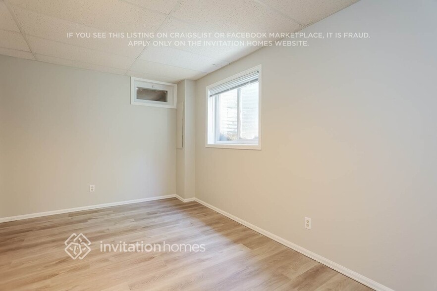 Building Photo - 16803 E Nassau Dr