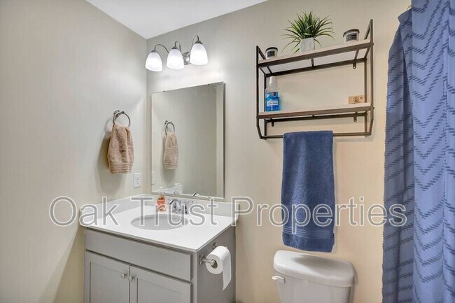 Building Photo - 142 Airy Dr