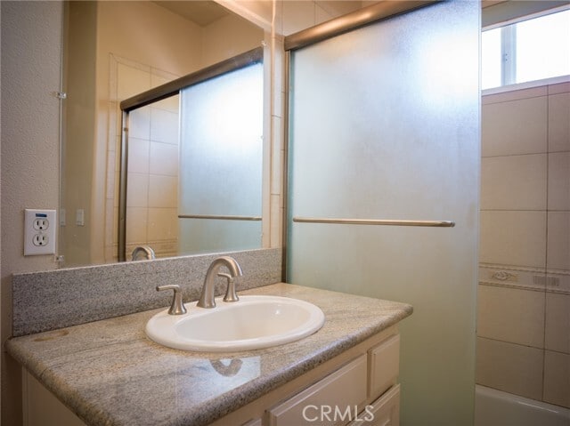 Building Photo - 146 W Le Roy Ave