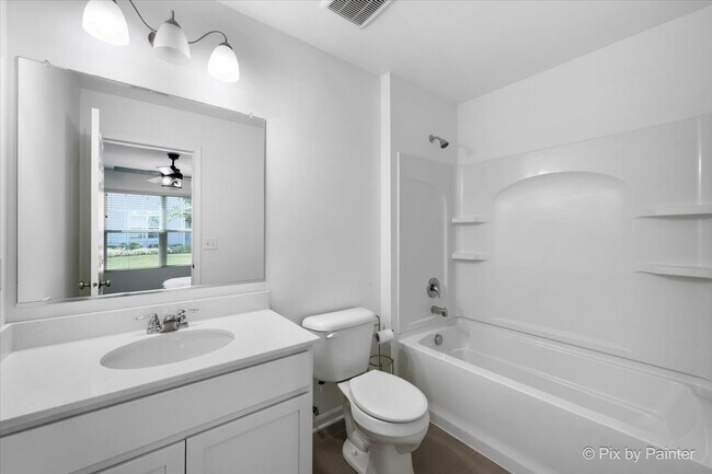 Building Photo - 466 Comstock Rd